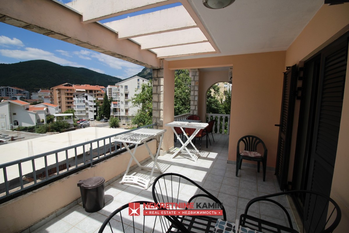 Three-Storey House with Rental Apartment, Podkošljun, Budva
